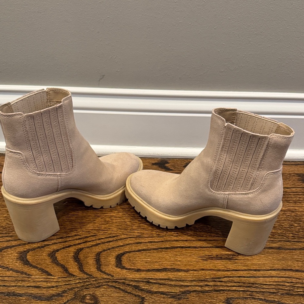 Dolce Vita Cream Heeled Boots - Picture 4 of 4